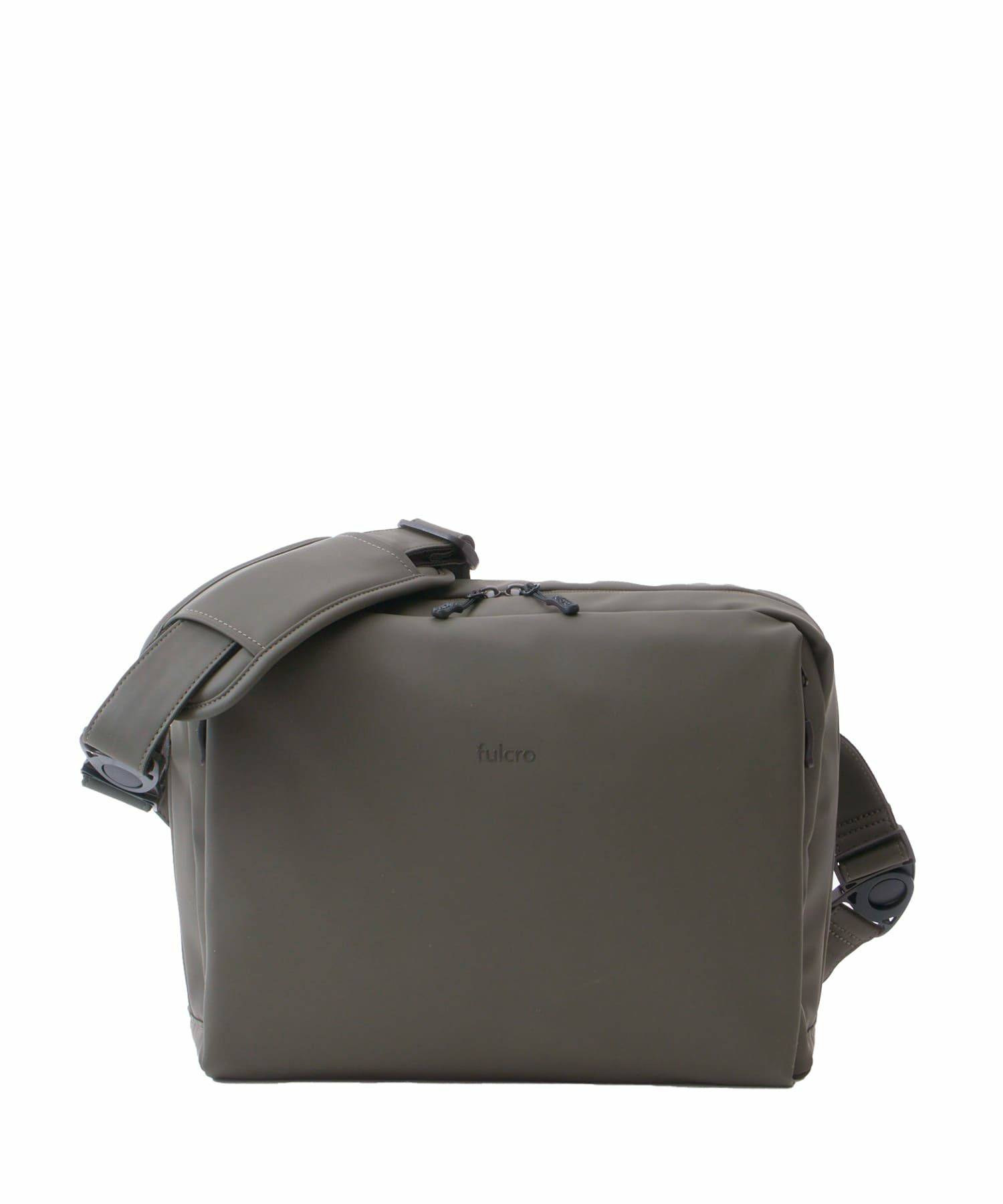 fulcro フルクロ ショルダーバッグ A4収納 耐水 キャリーオン Explorer fia-3013 オリーブ