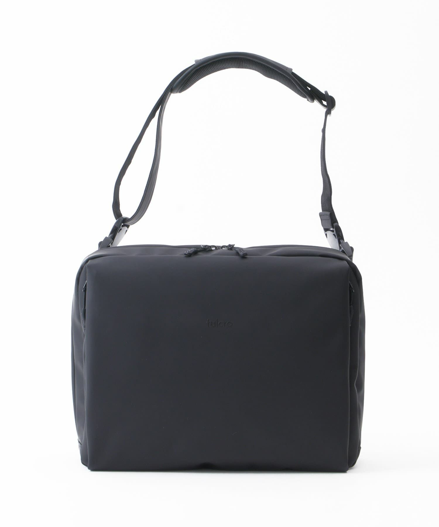 fulcro フルクロ ショルダーバッグ A4収納 耐水 キャリーオン Explorer fia-3013 ブラック