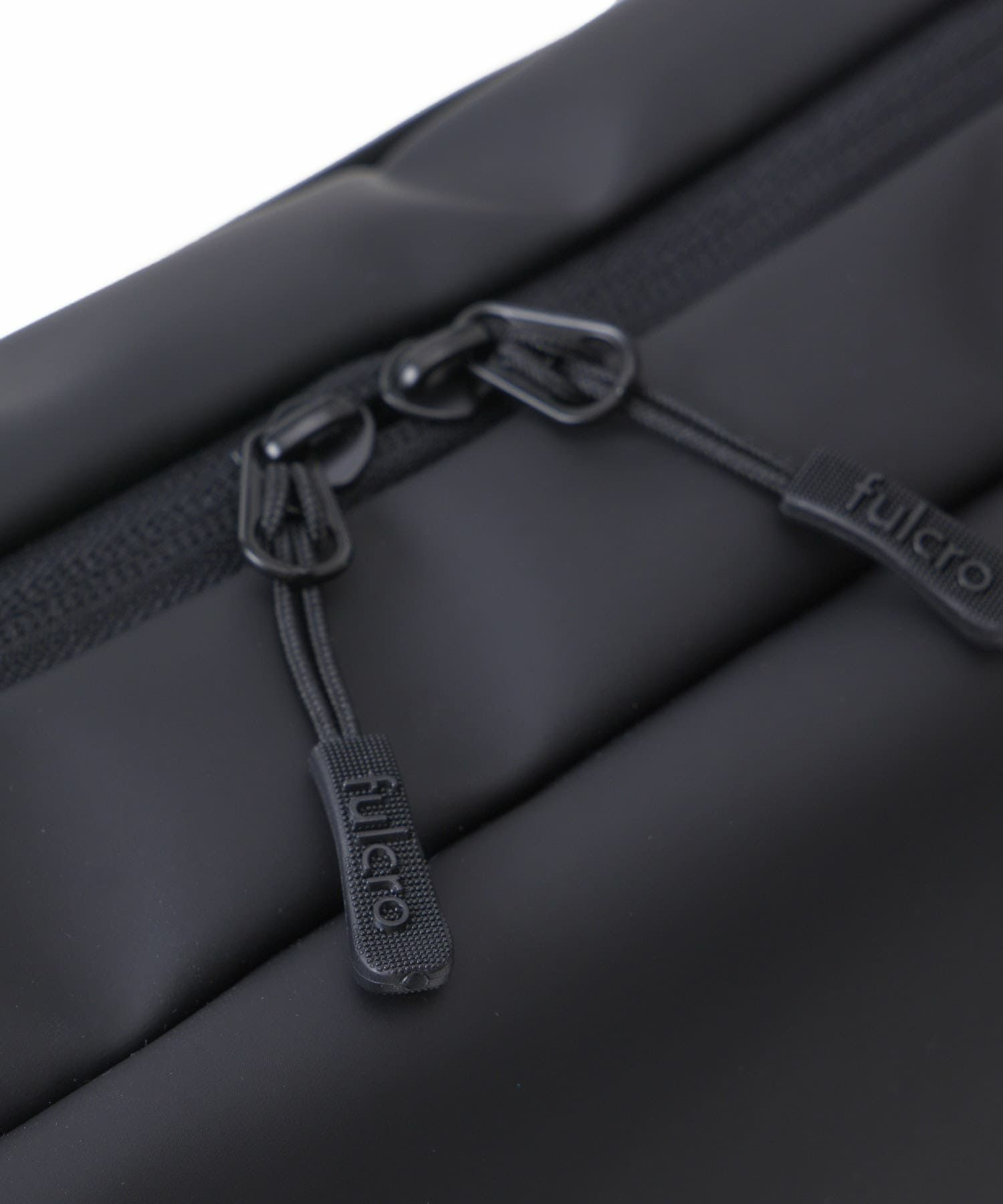 fulcro フルクロ ショルダーバッグ A4収納 耐水 キャリーオン Explorer fia-3013 ブラック