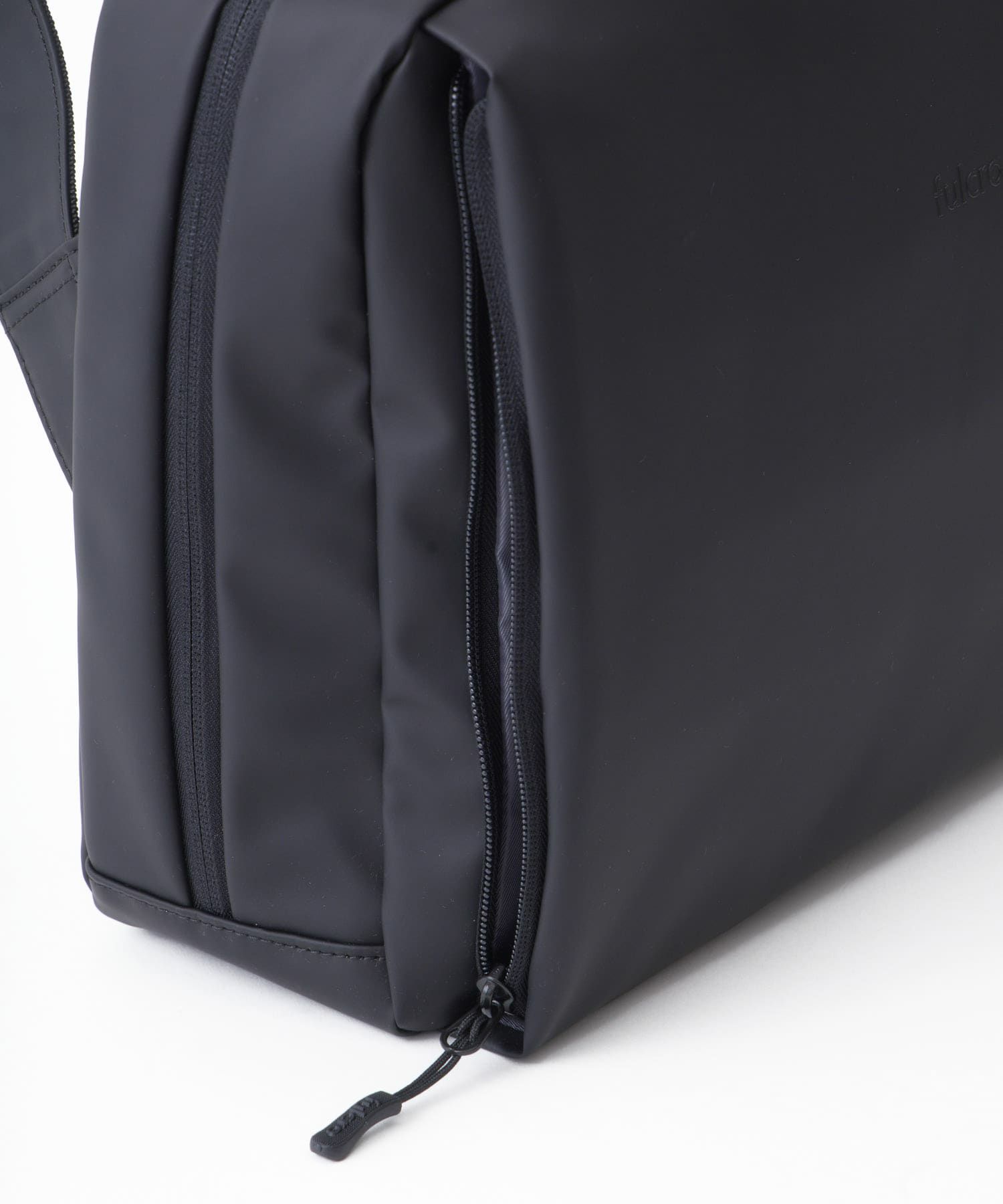 fulcro フルクロ ショルダーバッグ A4収納 耐水 キャリーオン Explorer fia-3013 ブラック