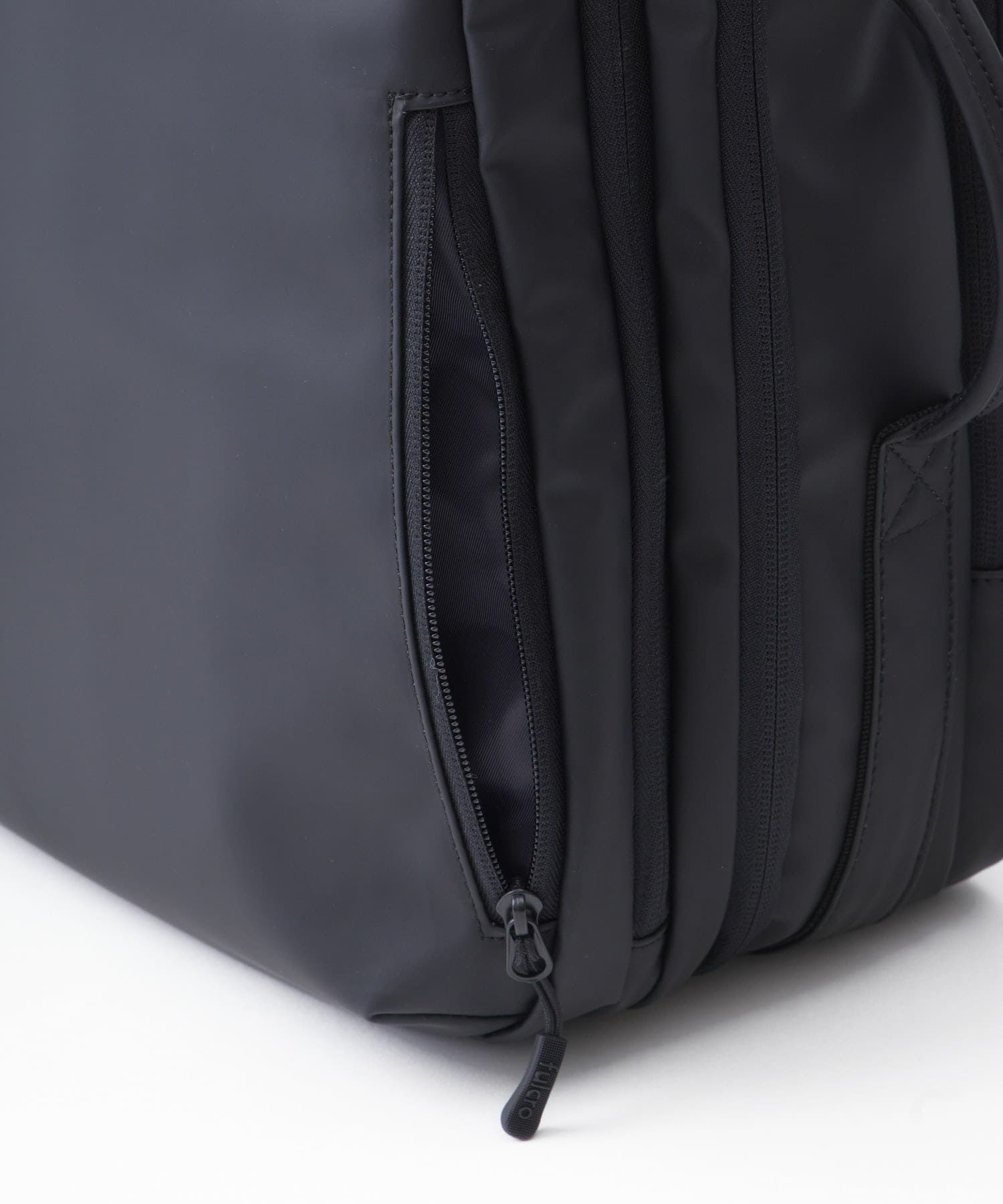 fulcro フルクロ バックパック リュック  PC収納 15インチ 耐水 キャリーオン Explorer fia-3014 ブラック