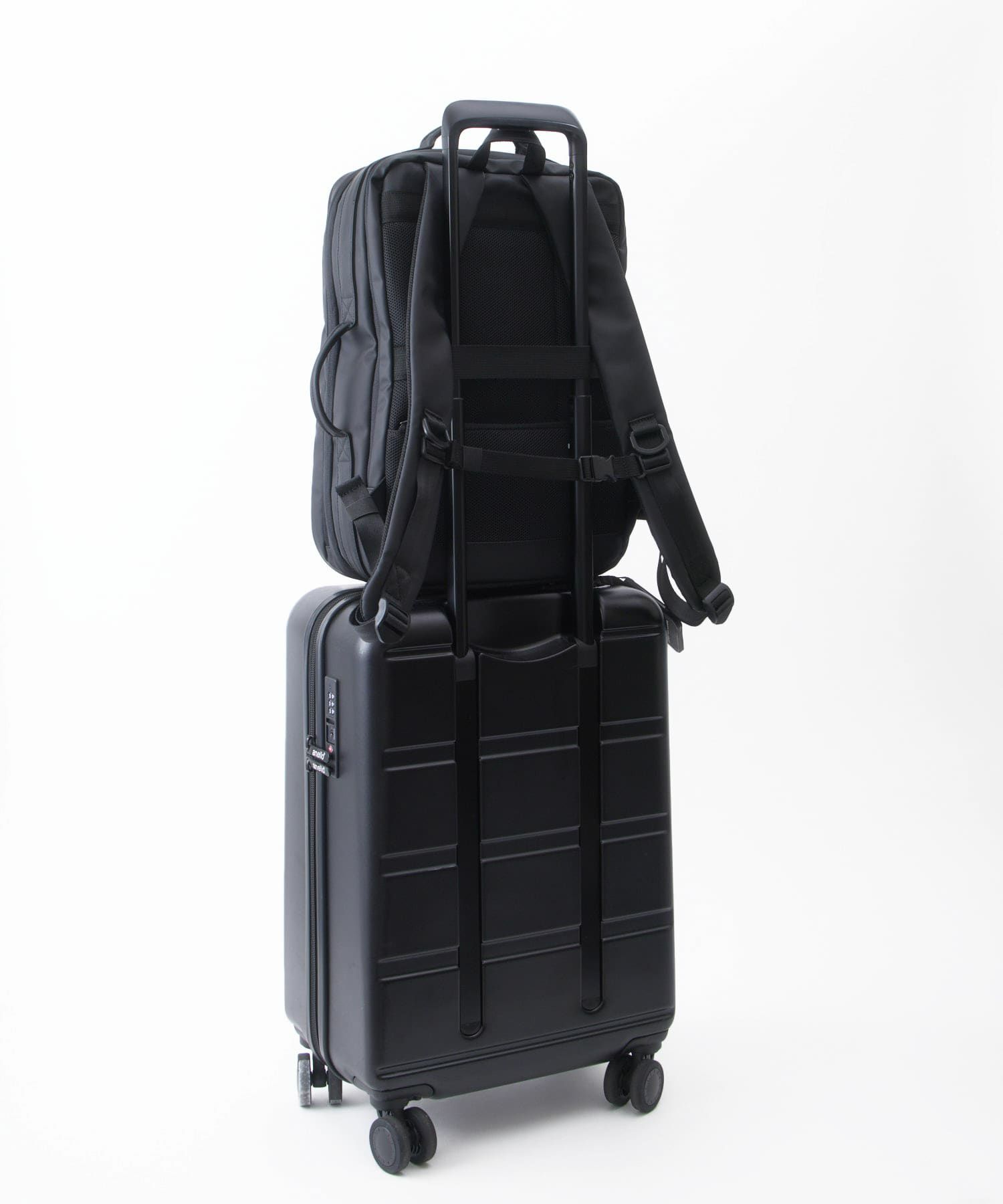 fulcro フルクロ バックパック リュック  PC収納 15インチ 耐水 キャリーオン Explorer fia-3014 ブラック