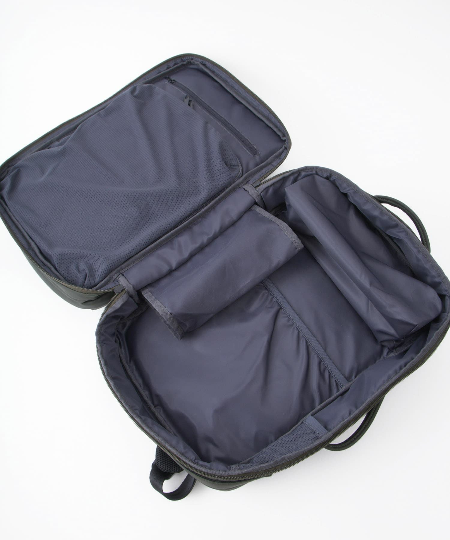 fulcro フルクロ バックパック リュック  PC収納 15インチ 耐水 キャリーオン Explorer fia-3014 オリーブ