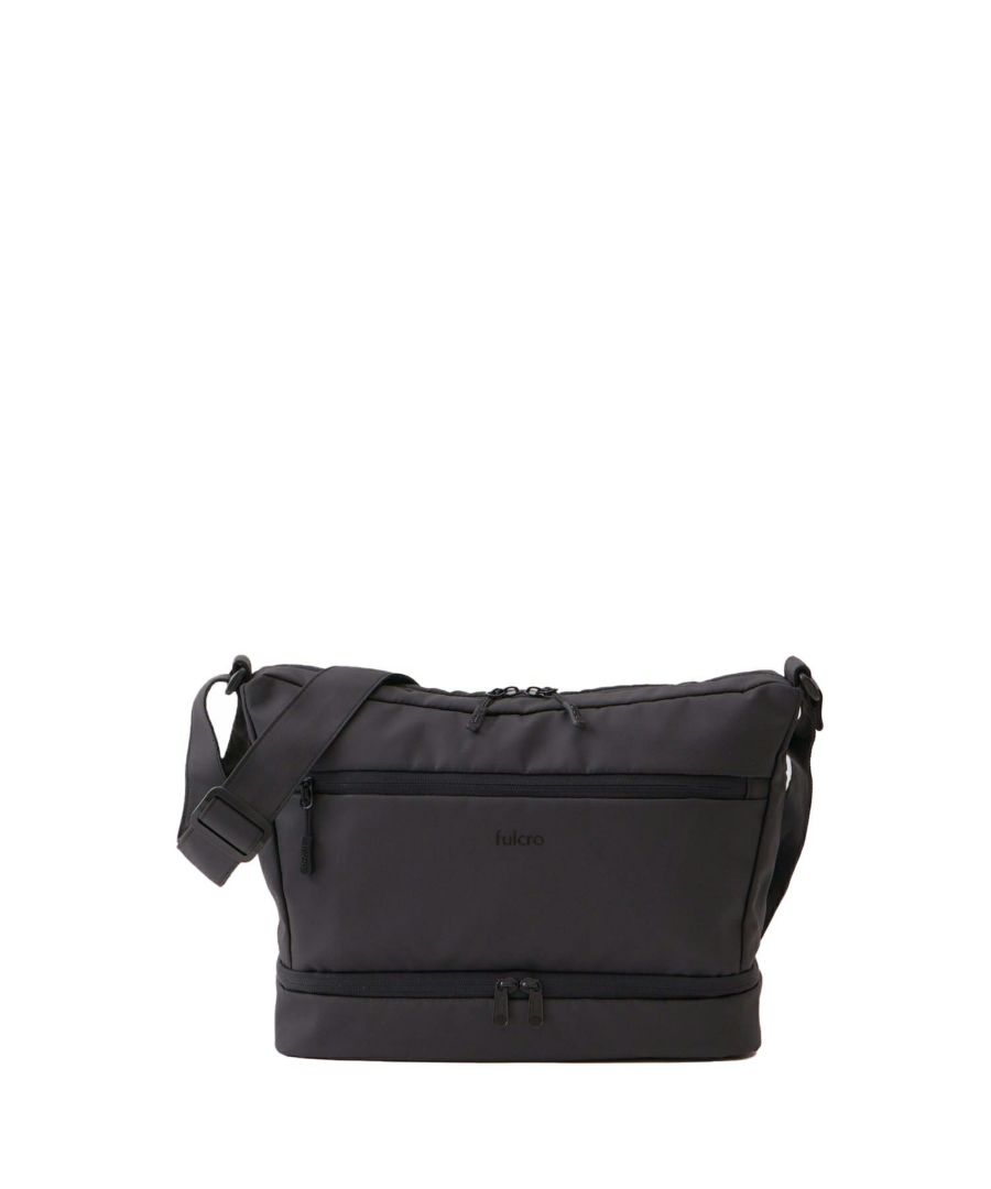 fia-3021 ショルダーバッグ 耐水 A5収納 Explorer fia-3021 ブラック