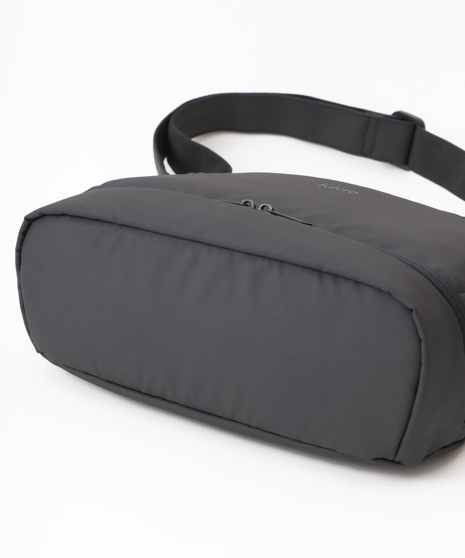 fia-3021 ショルダーバッグ 耐水 A5収納 Explorer fia-3021 ブラック