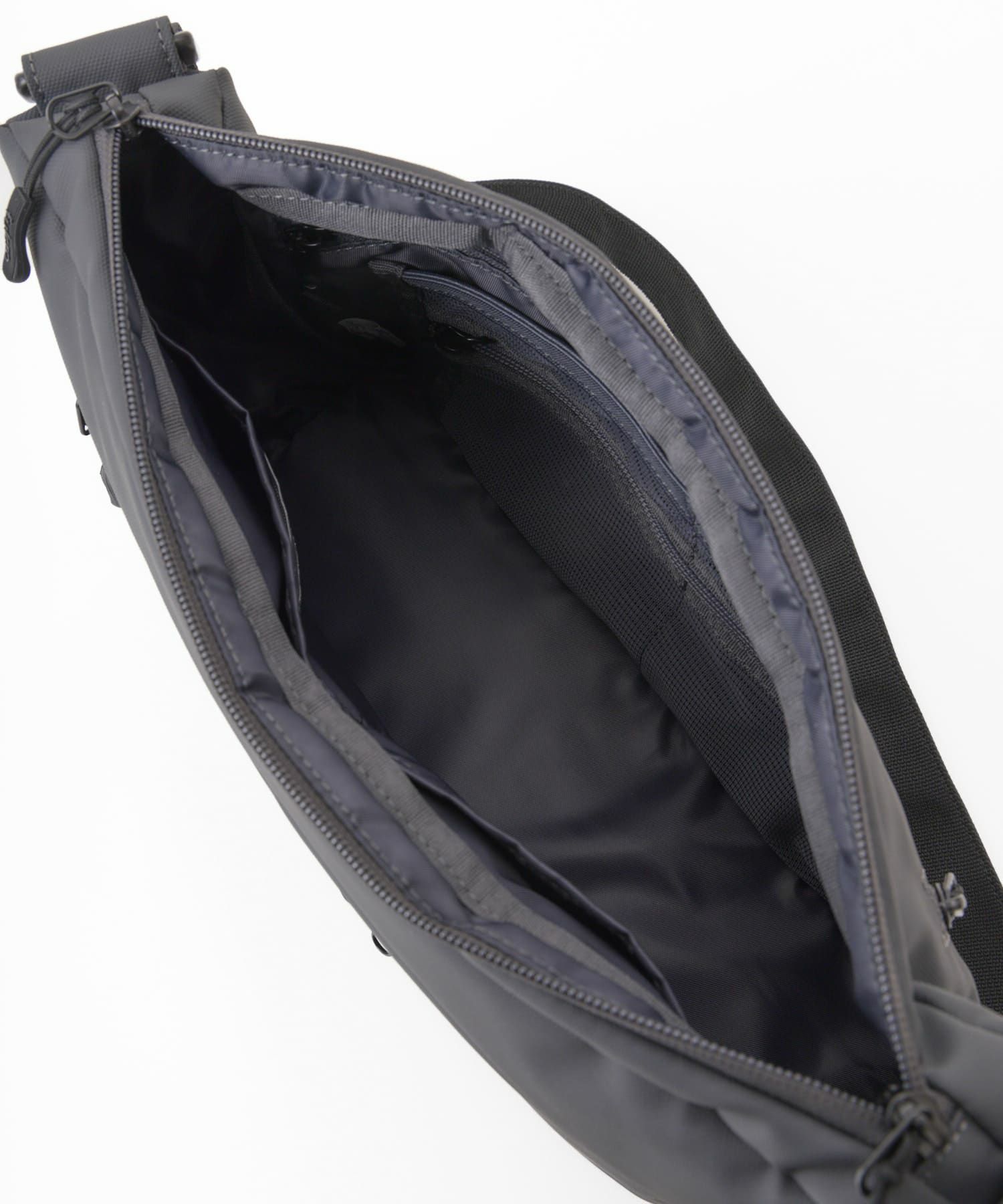 fia-3021 ショルダーバッグ 耐水 A5収納 Explorer fia-3021 ダークグレー