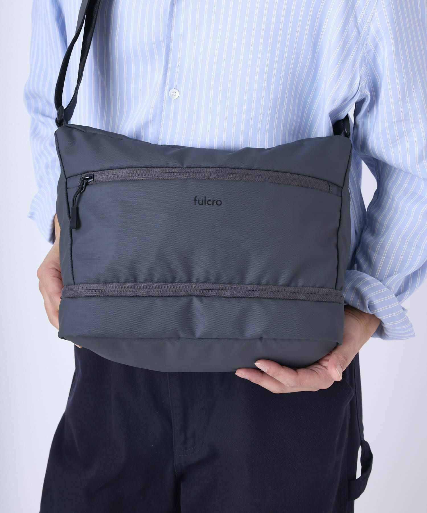 fia-3021 ショルダーバッグ 耐水 A5収納 Explorer fia-3021