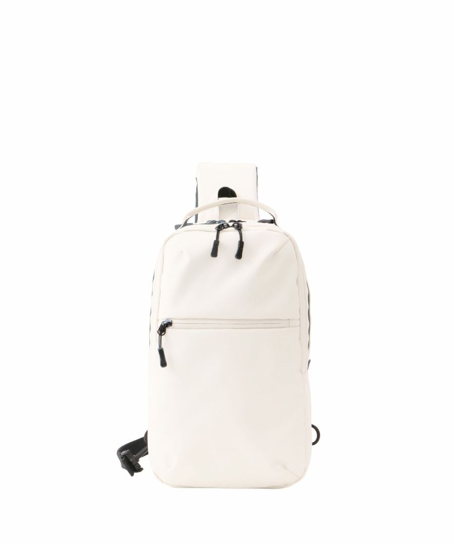 fulcro クロスボディバッグ 耐水 A5収納 Explorer fia-3022 アイボリー