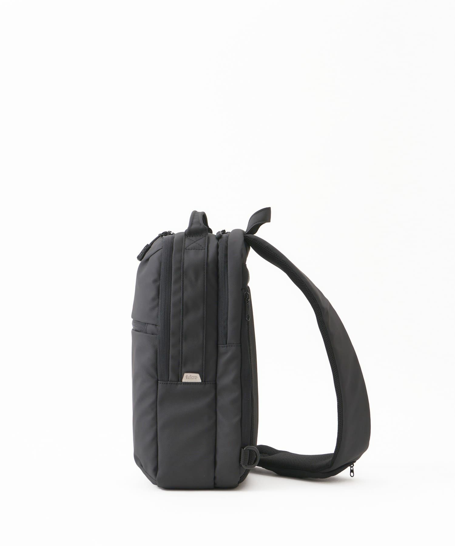 fulcro クロスボディバッグ 耐水 A5収納 Explorer fia-3022 ブラック