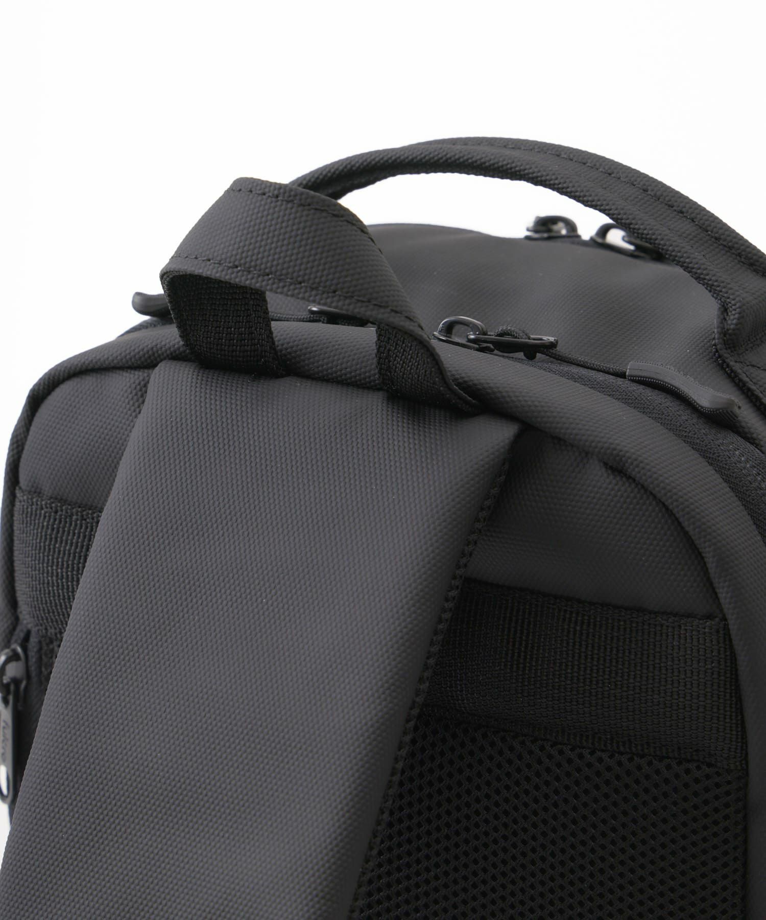 fulcro クロスボディバッグ 耐水 A5収納 Explorer fia-3022 ブラック