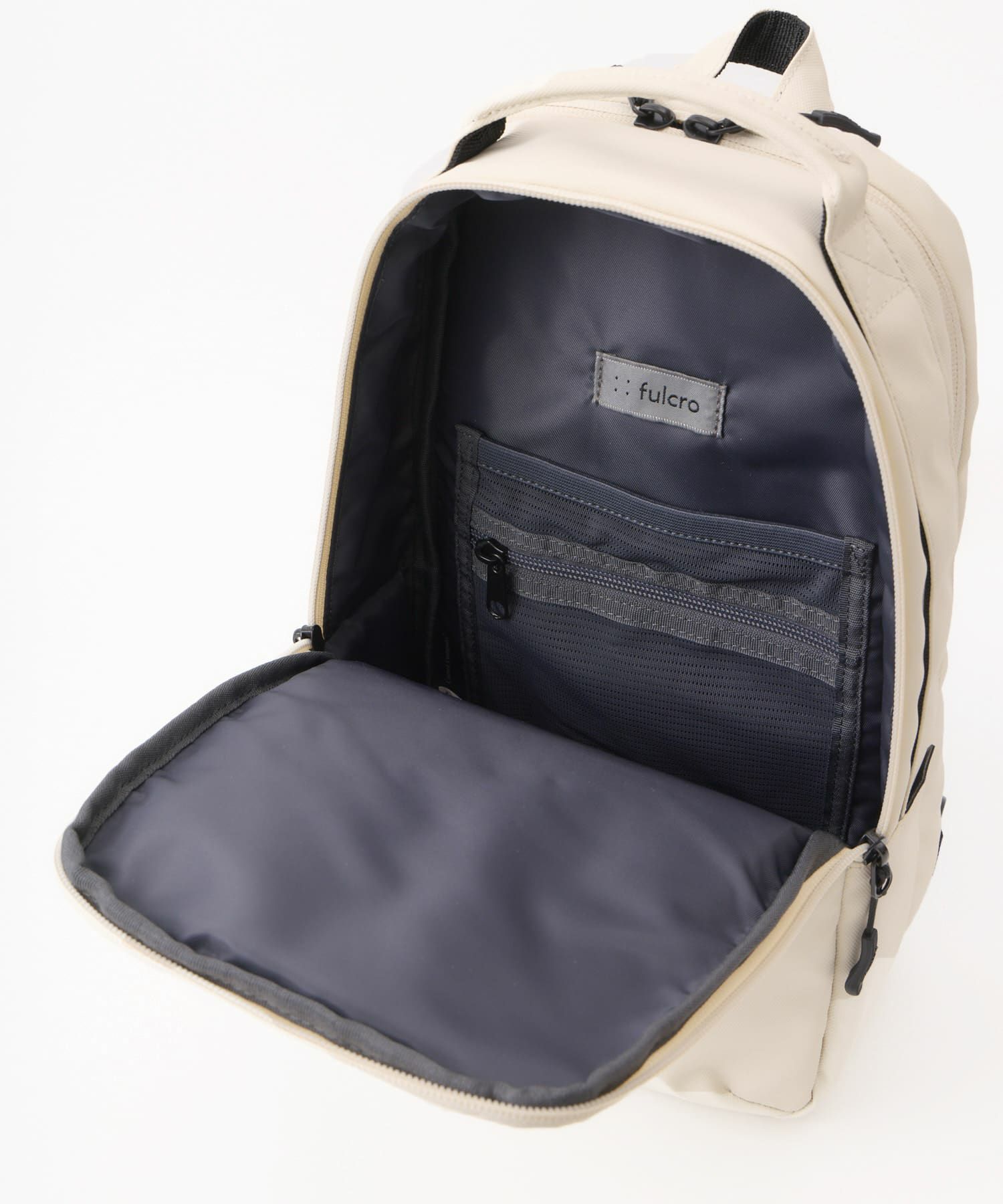 fulcro クロスボディバッグ 耐水 A5収納 Explorer fia-3022 アイボリー