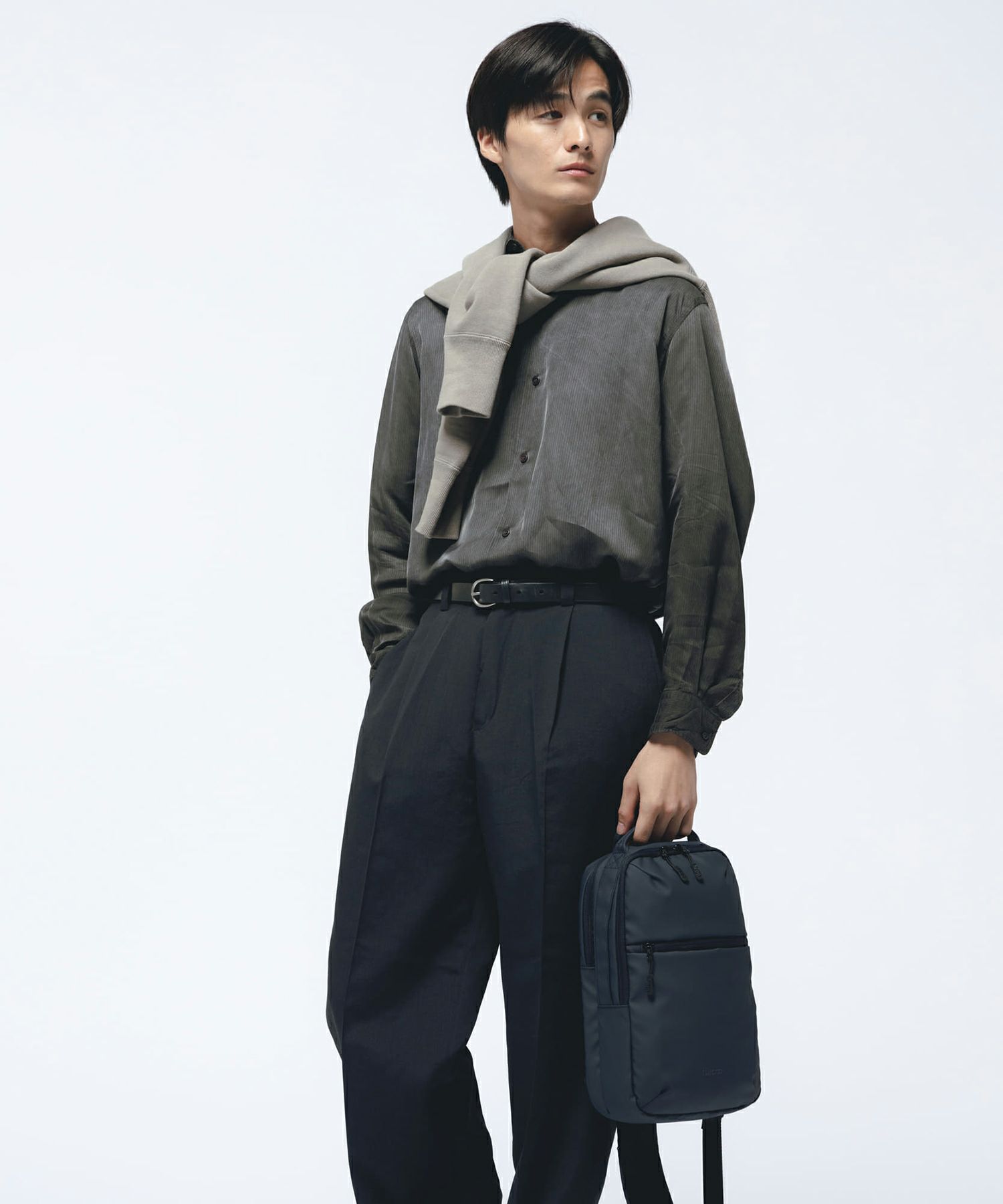 fulcro クロスボディバッグ 耐水 A5収納 Explorer fia-3022