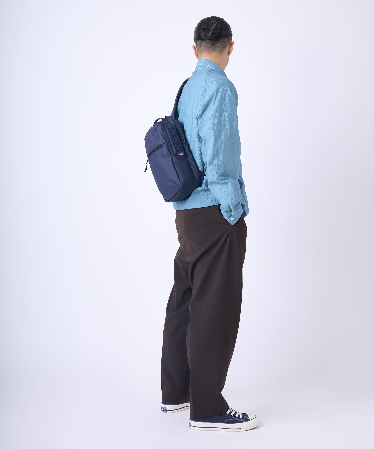 fulcro クロスボディバッグ 耐水 A5収納 Explorer fia-3022 ダークネイビー